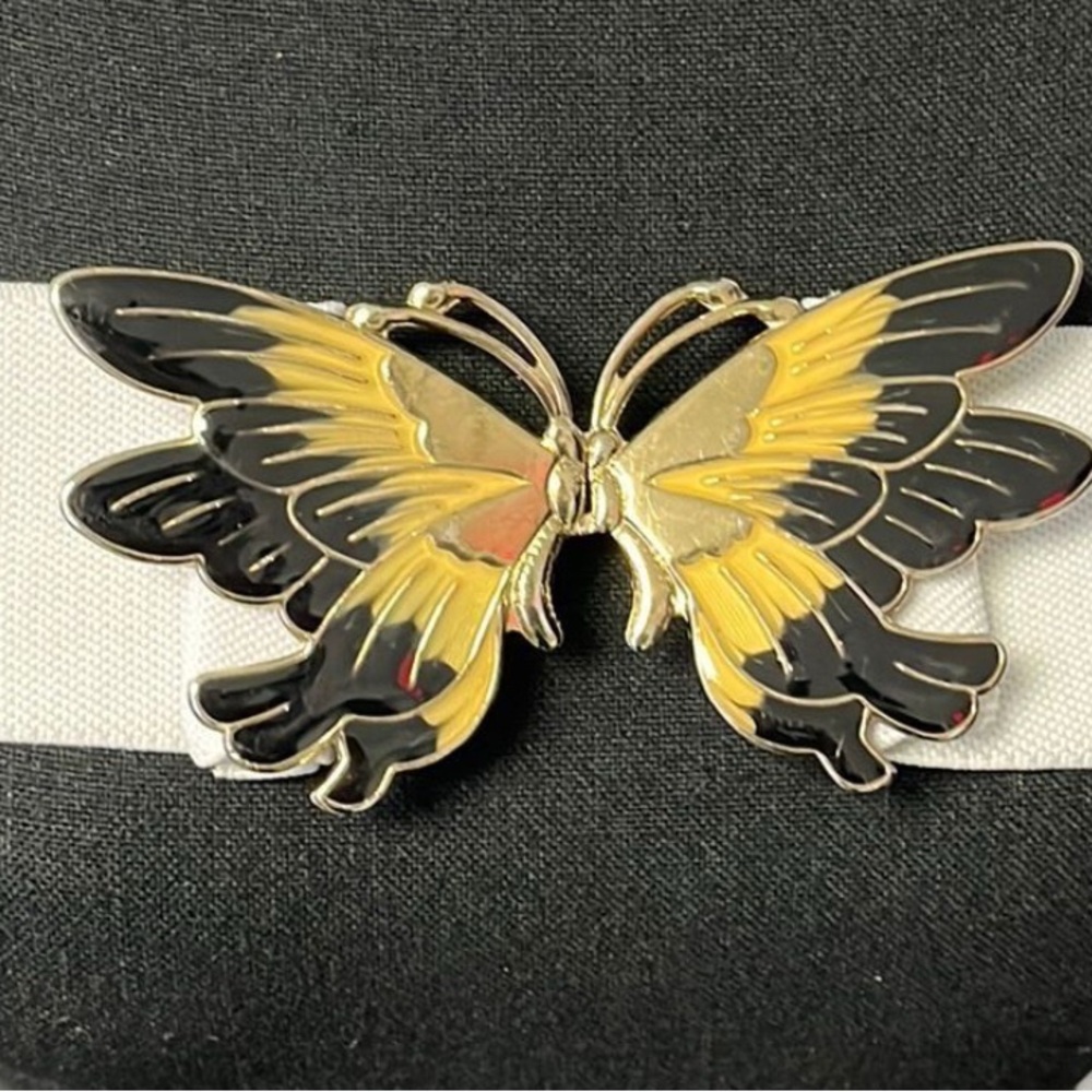 Chic Butterfly Belt in Black and Gold